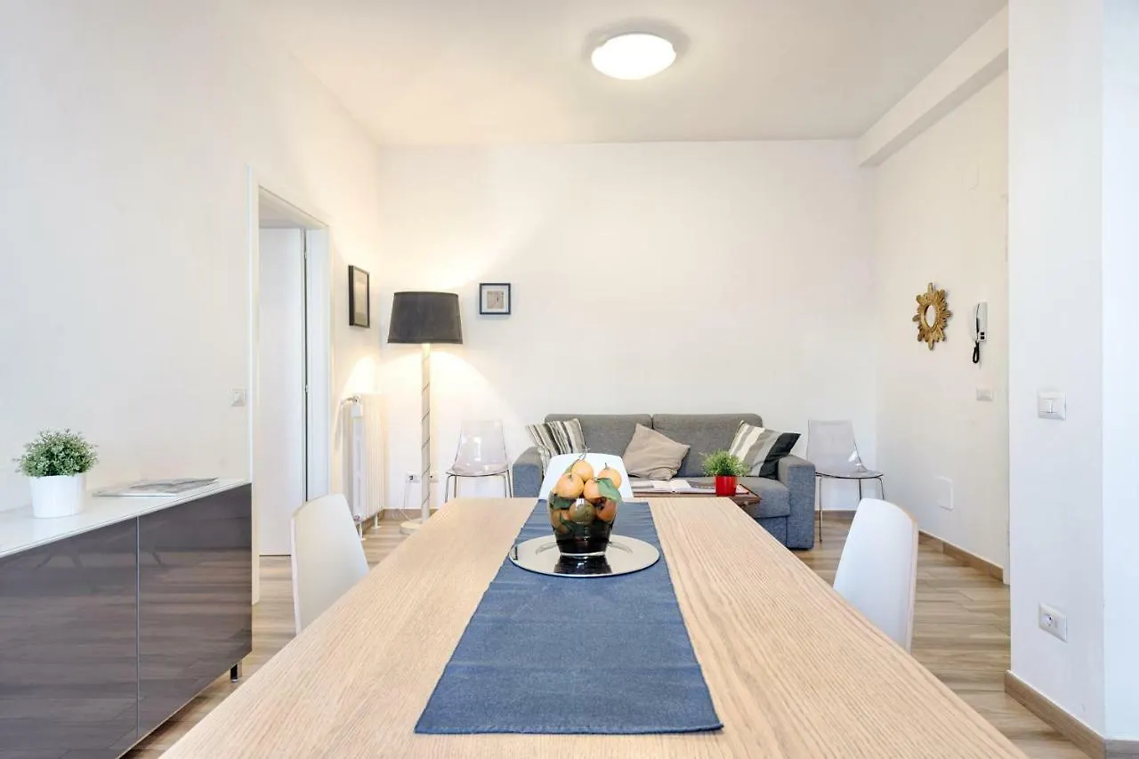 Polo Universitario Apartment By Mmega Florence