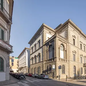 Hostel S4, Floransa